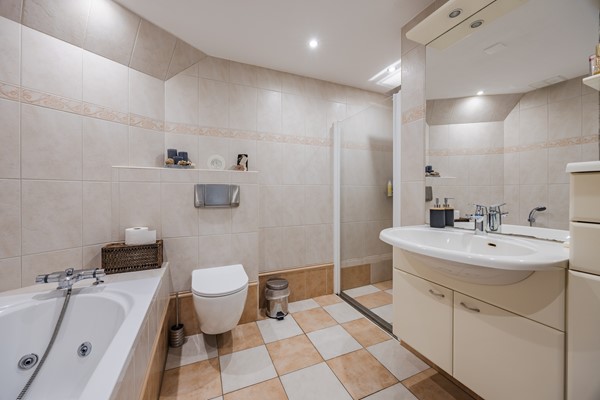 Medium property photo - Mozartlaan 212, 5011 SV Tilburg